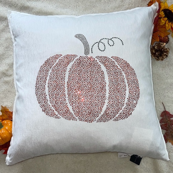 NWT 20x20 Velvety Crystal Rhinestone Embellished Pumpkin Fall Pillow - Picture 7 of 11